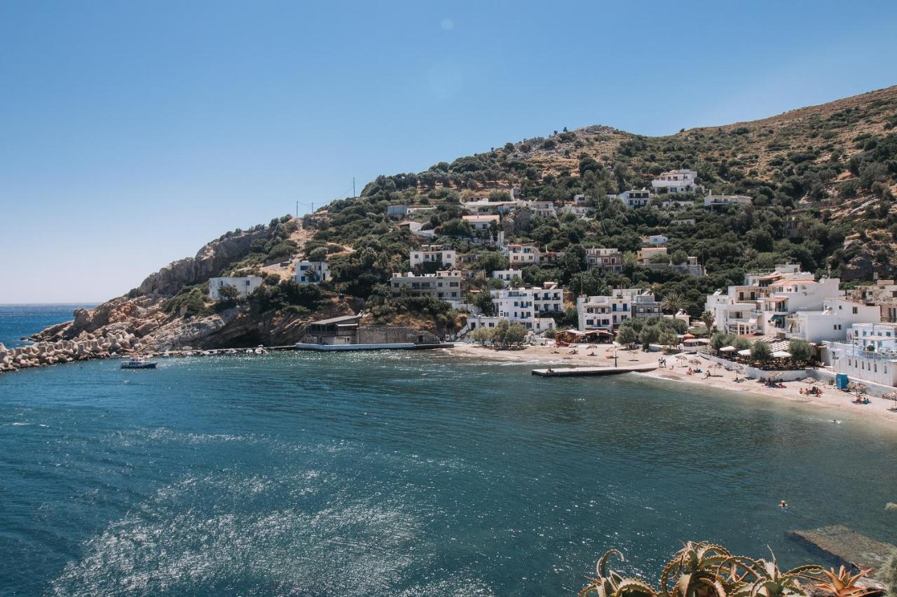 Agriolykos Pension Ágios Kírykos Exterior foto