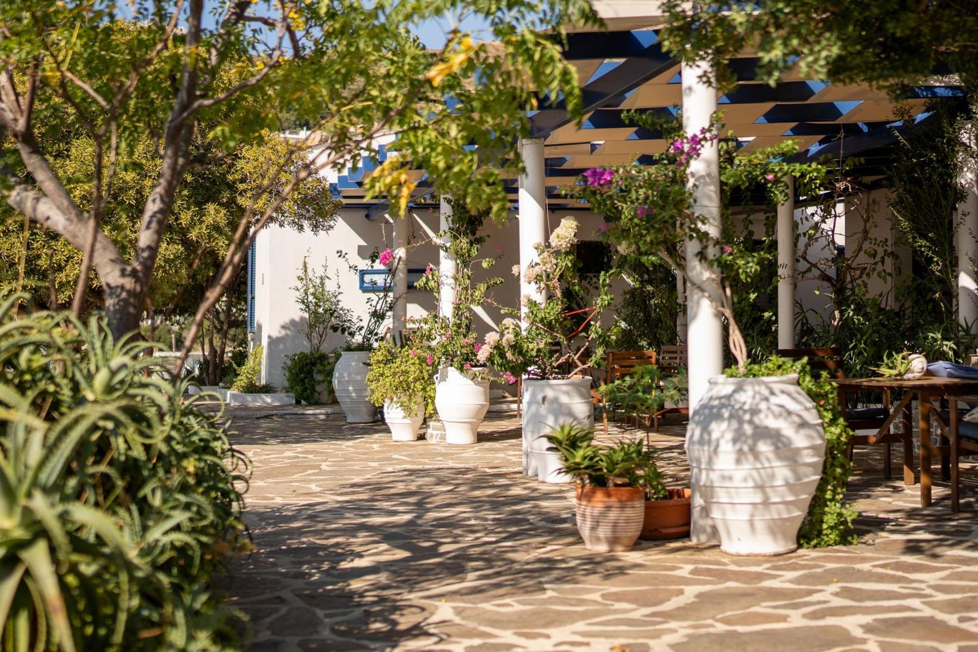 Agriolykos Pension Ágios Kírykos Exterior foto